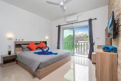 Sabai Villas, 7 min drive from Naiharn & Rawai, Private pool, Four villas available – Foto’s 8